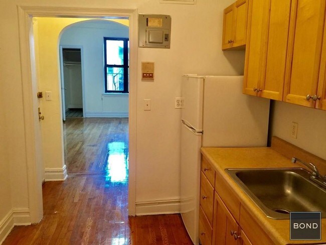 Foto del edificio - 421 E 80th St