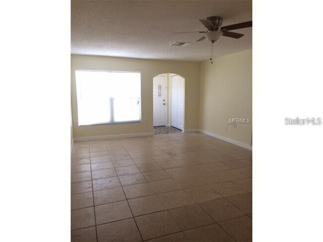 Building Photo - 8151 Saybrook Dr