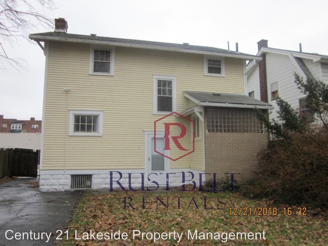 Building Photo - 3 br, 1 bath House - 94 Labelle Ave