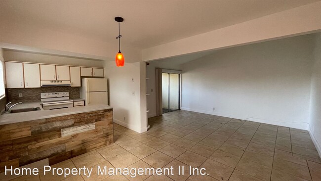 Building Photo - 2 br, 1 bath House - 5252 Bosque Lane Unit 10