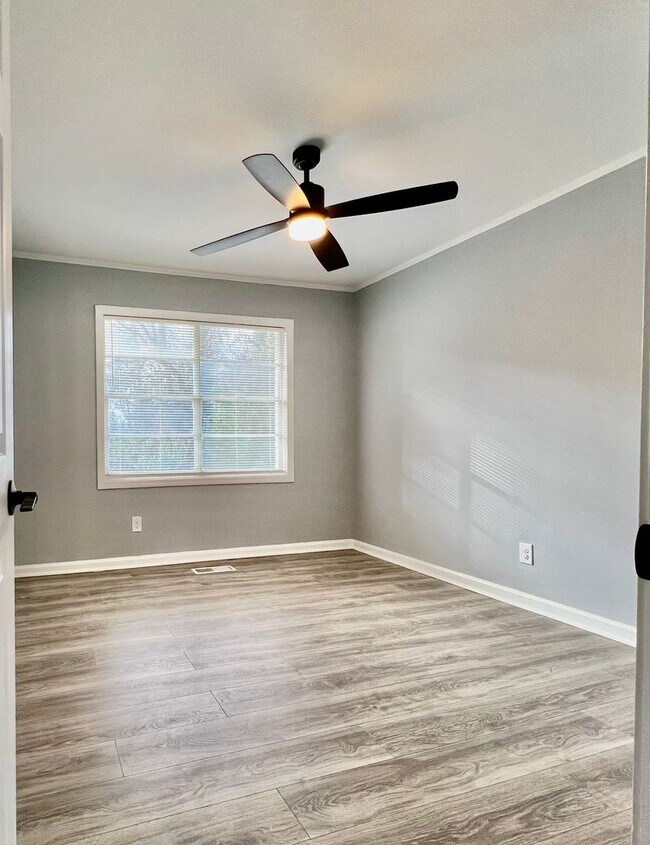 Foto del edificio - Newly Remodeled Duplex in Macon - Housing Voucher Eligible