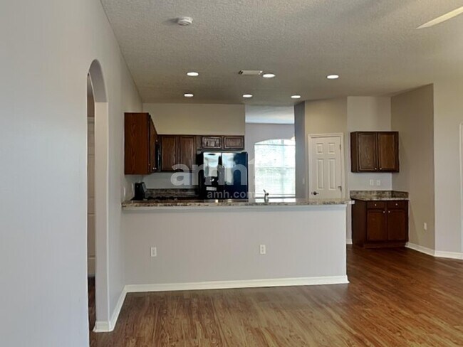 Foto del edificio - 12021 Willow Grove Ln