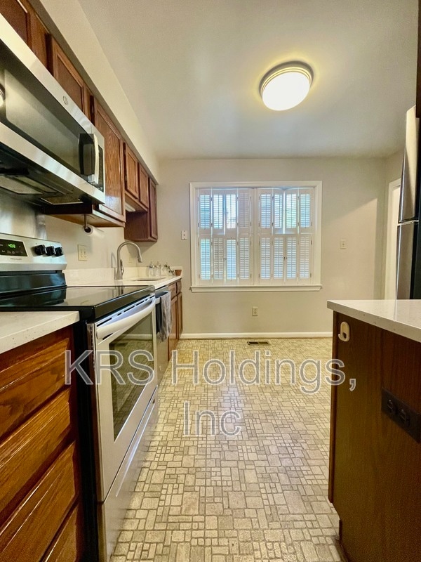Foto del edificio - 613 N Abingdon St