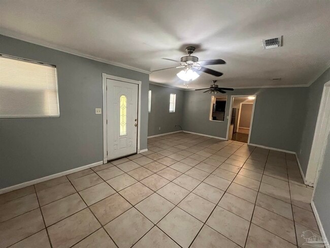 Building Photo - 203 Edison Dr