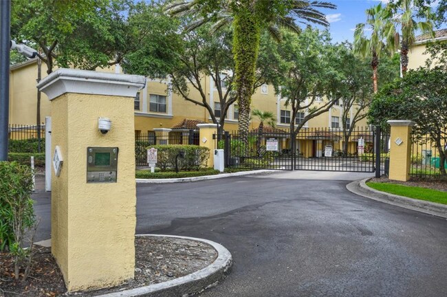 Building Photo - 3000 Legacy Villas Dr