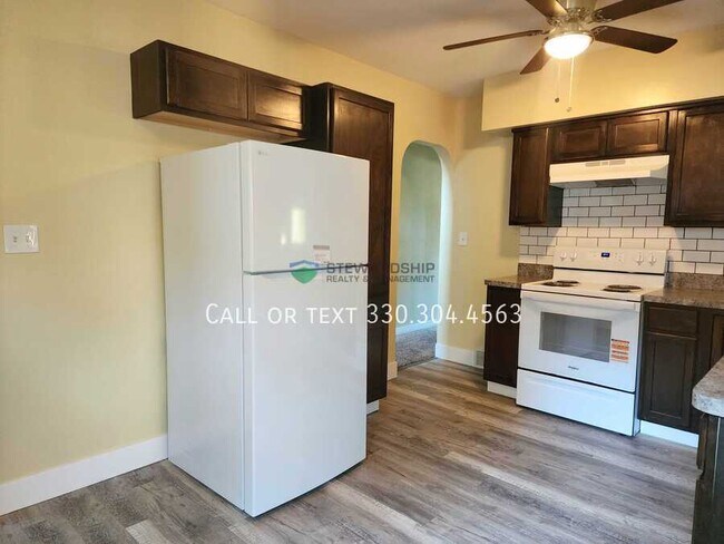 Foto del edificio - 1291 Hazelwood Ave