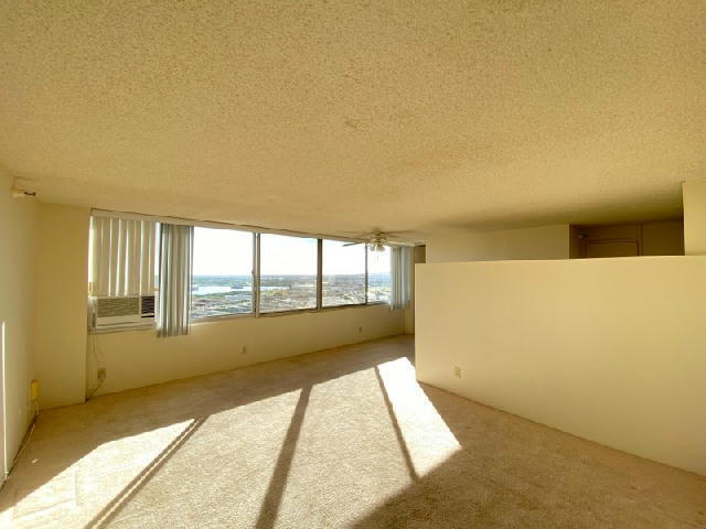 Building Photo - CENTURY PARK PLAZA 1/1/1 Bldg A, sec, A/C,...