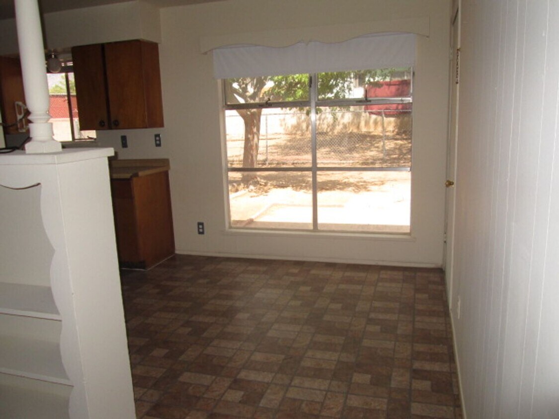 Primary Photo - Cute home, centrally located.
