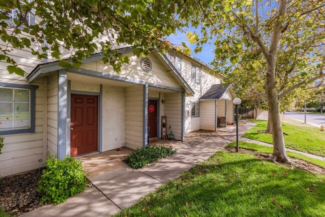 Interior Photo - Foothill Manor Townhomes