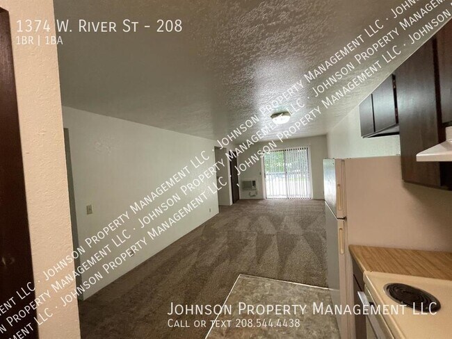 Foto del edificio - 1374 W River St