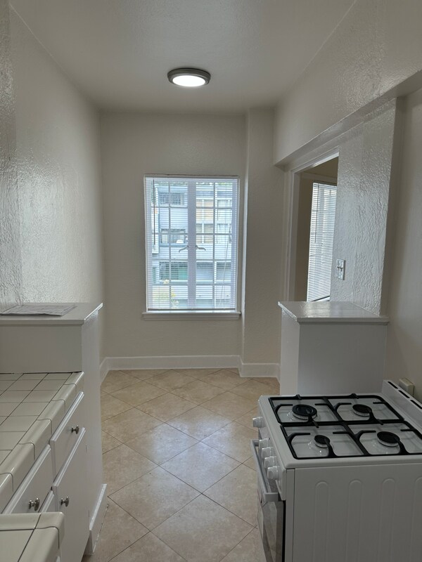 Foto del edificio - 1922 Highland Ave