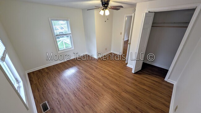 Foto del edificio - 818 3rd Ave W