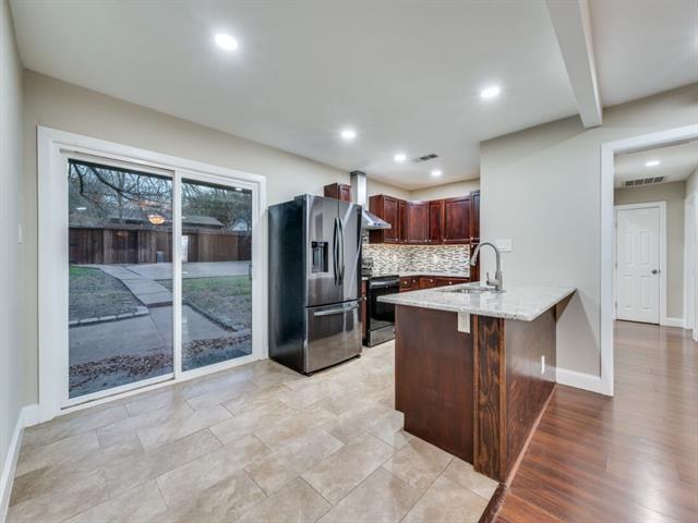 Foto del edificio - 8728 Boundbrook Ave