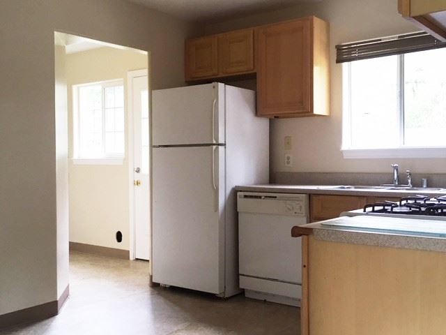 Building Photo - 557 San Geronimo Valley Dr