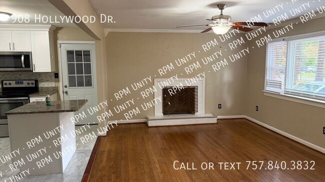 Photo - 908 Hollywood Dr House