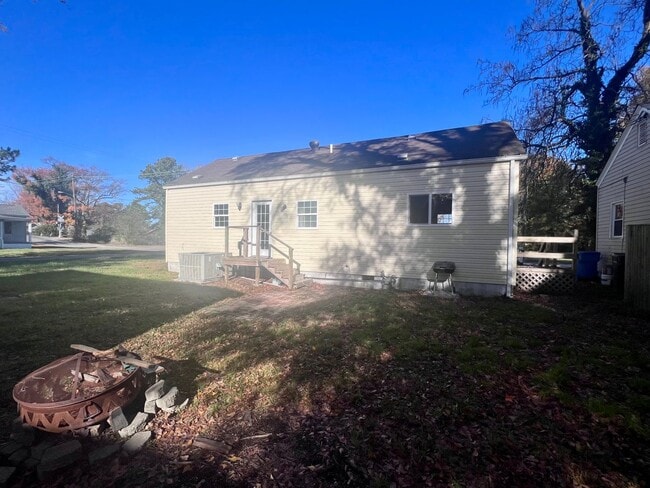Foto del edificio - CHESAPEAKE - CUTE RENOVATED 3 BEDROOM COTTAGE