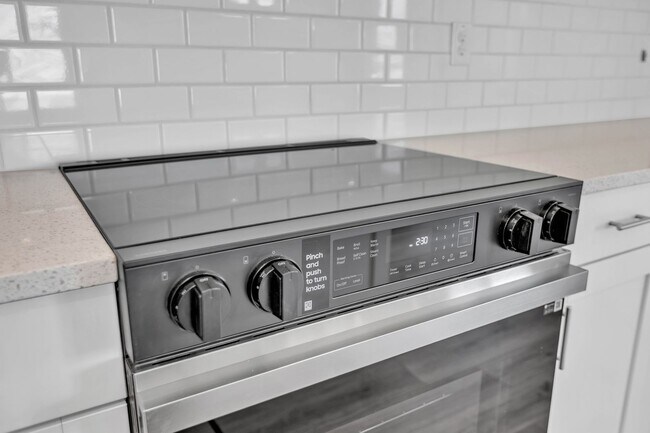 Foto del edificio - 17996 W Sand Hls Dr