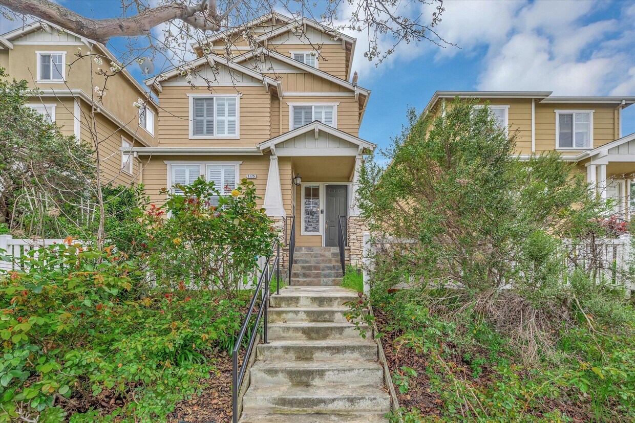Primary Photo - 5175 Trinity Park Dr