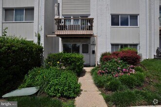 Building Photo - 3135 University Blvd W