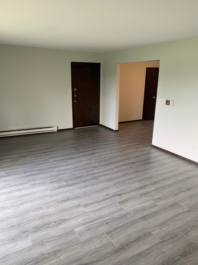 Building Photo - 1023 Shagbark Ct