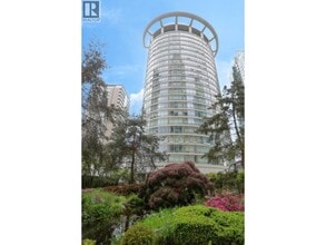 Building Photo - 1288 Alberni St