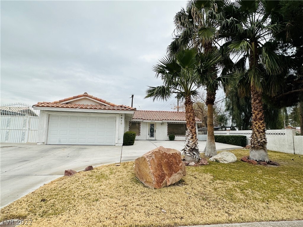 Primary Photo - 4010 W Sahara Ave