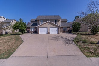 Building Photo - 1507 Raleigh Dr