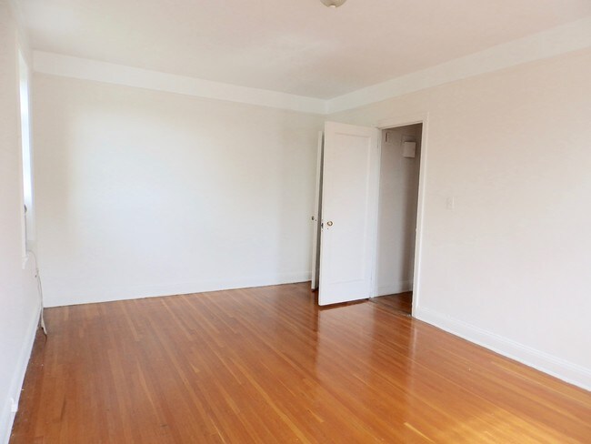 Building Photo - 410 Ocean Pky