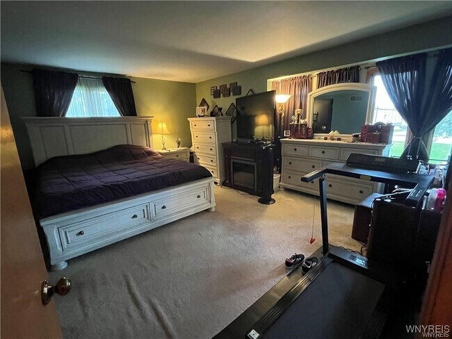 Foto del edificio - 3279 Clinton St