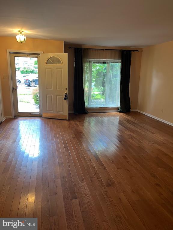 Foto principal - 407 Heatherwood Dr
