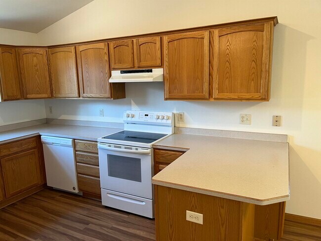 Foto del edificio - 1175 St Albert the Great Ct