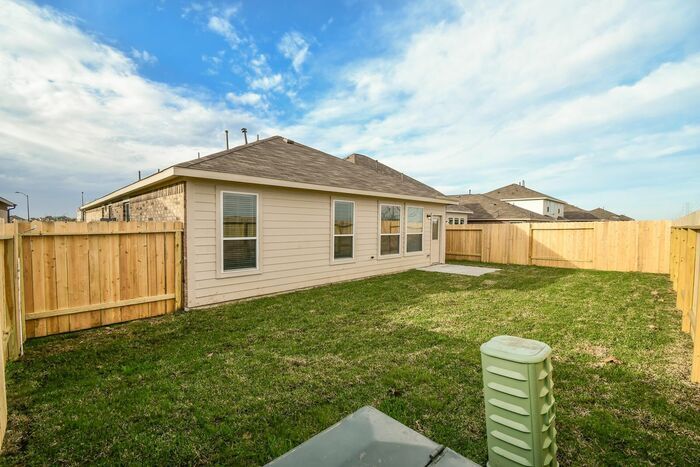 Foto del edificio - 17106 Cory Cornel Ln