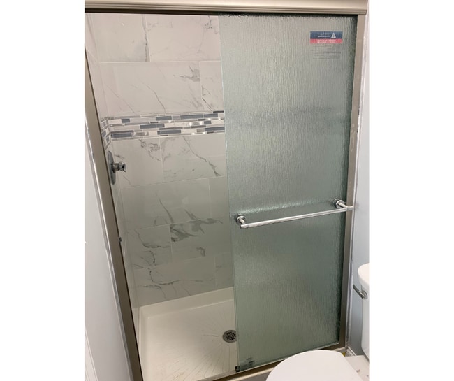 Building Photo - 4310 Ridgewood Ave