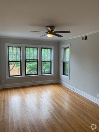 Building Photo - 2301 W Addison St