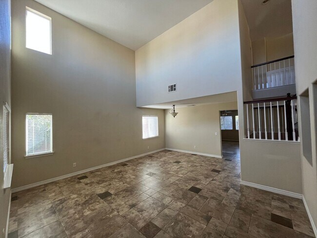 Building Photo - 31807 Empresa Cir