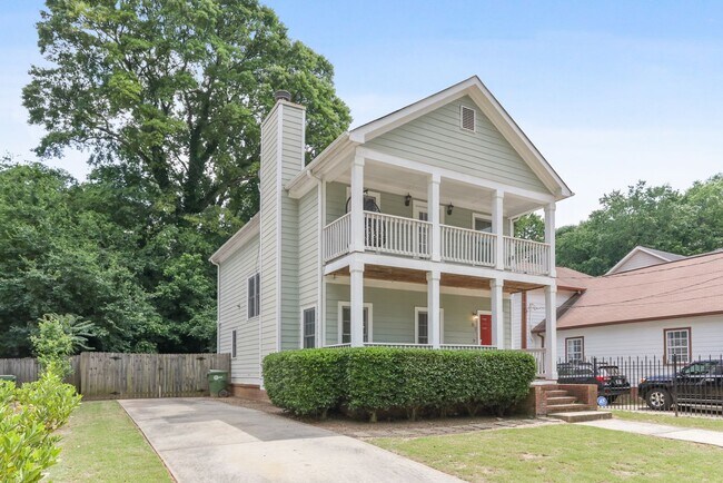 Foto del edificio - Spacious Grant Park Home