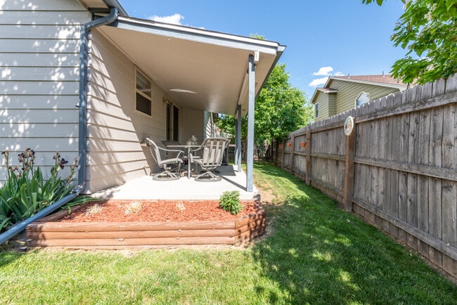 Building Photo - 2338 Moorgate Dr