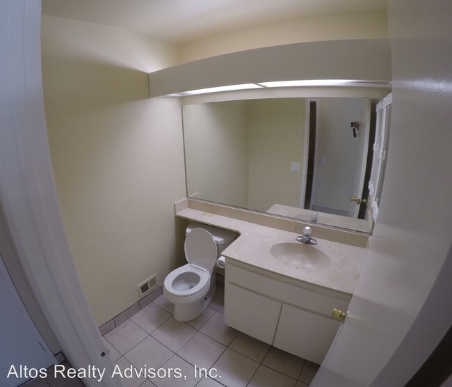 Building Photo - 3 br, 2.5 bath House - 65 Rosewell Court