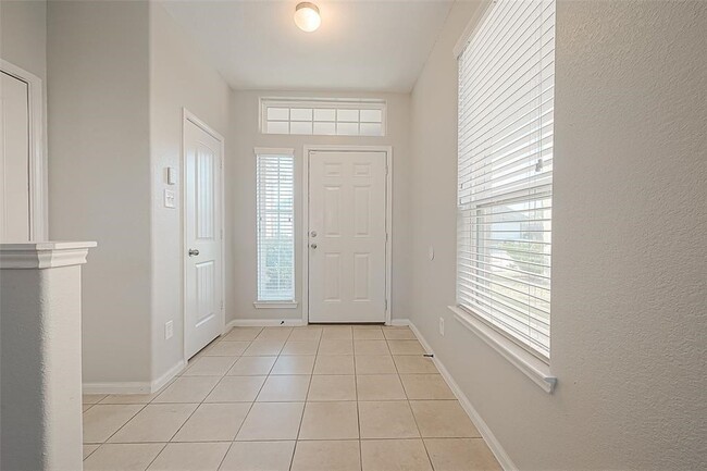 Building Photo - 24930 Scarlatti Cantata Dr