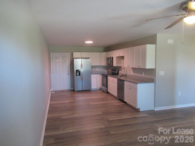 Foto del edificio - 405 Northbrook III School Rd