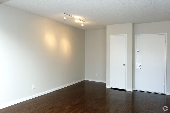 The Allure Apartments Canoga Park Ca Apartments Com