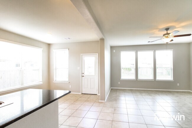 Building Photo - 517 Rosebank Trail Ln