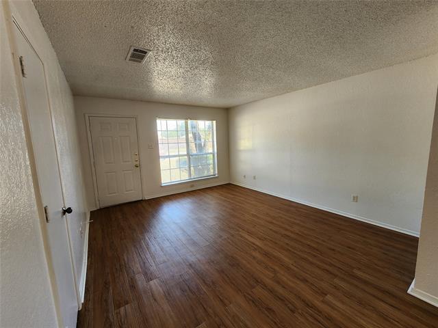 Foto del edificio - 315 N Burleson Blvd