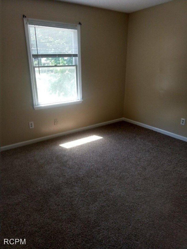 Foto del edificio - 1507 Medland Rd NW
