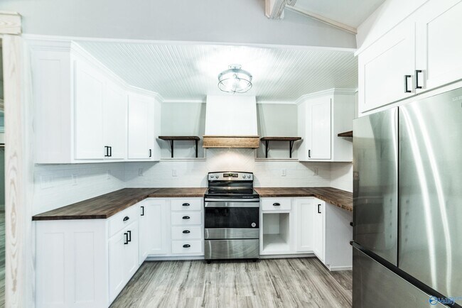 Foto del edificio - 8303 Bailey Cove Rd SE