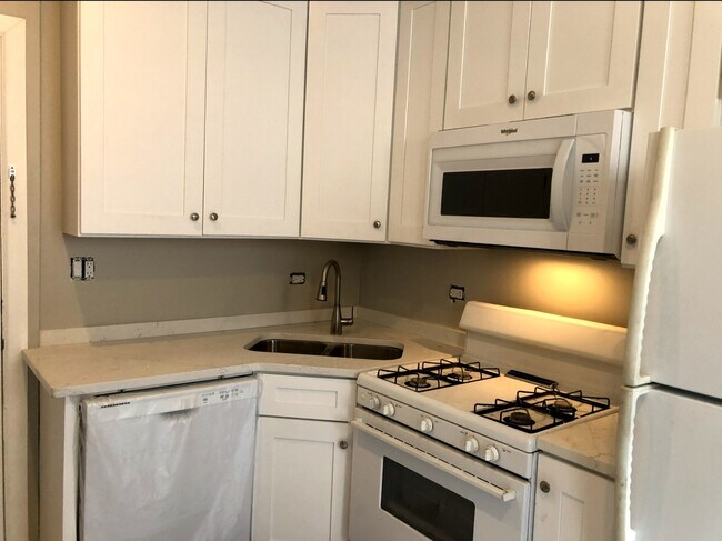 Foto del edificio - 1025 W Cullerton St