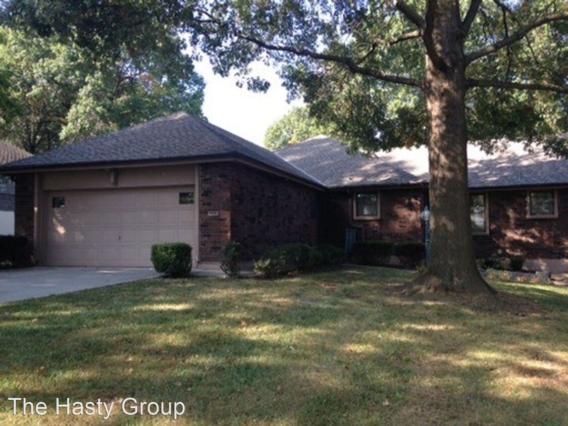 Primary Photo - 3 br, 2 bath House - 11410 Oak