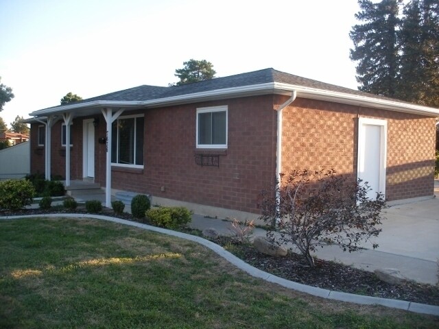 Foto del edificio - 7636 Steffensen Dr