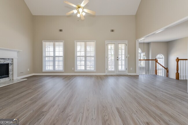 Building Photo - 1156 Chateau Terrace