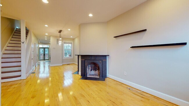 Foto del edificio - 1517 D St SE